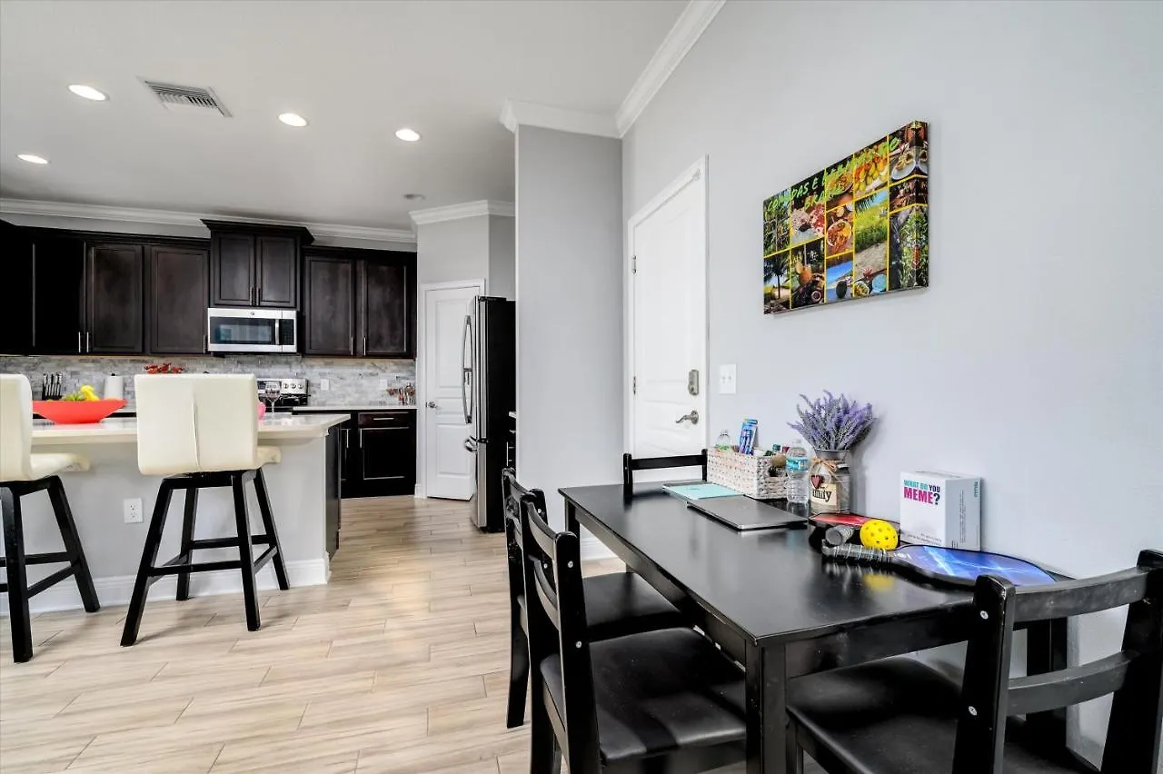 Spacious Vacation Rental In The Heart Of South 탬파